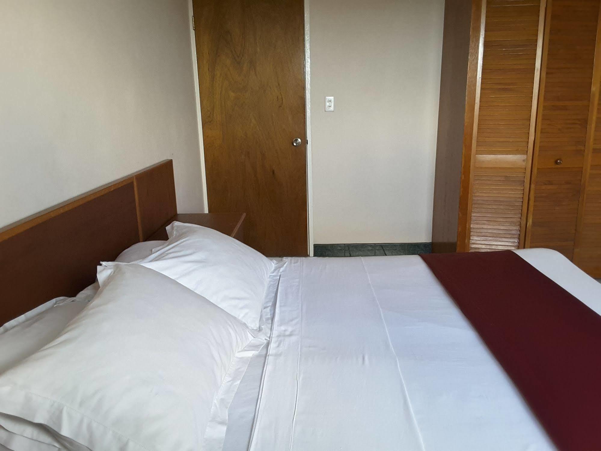 Caribbean Inn And Suites St. John's Екстериор снимка